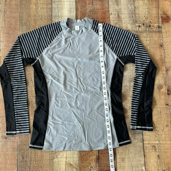 Charm Leaks long sleeve Rash Guards swim shirt UV swimsuit in gray -M - Picture 3 of 7
